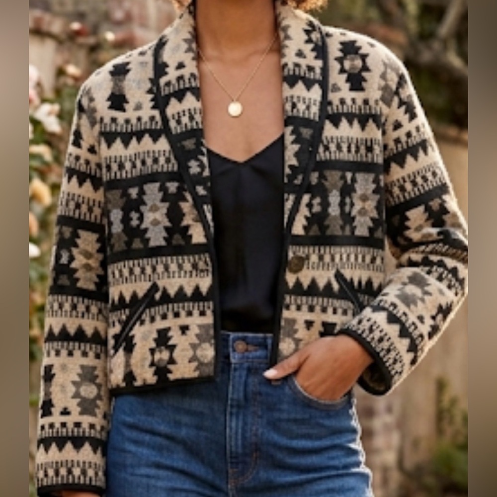 Casual Corner & Co. Vintage Aztec Southwestern Cropped Woven Jacket Size Medium